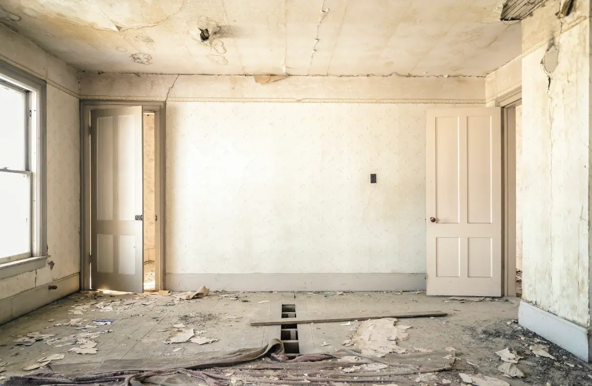 Waste disposal crew managing a cleanout project in Irvington